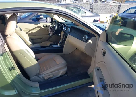 2006 Ford Mustang Gt z USA, uszkodzony, nr VIN 1ZVFT82H765208128